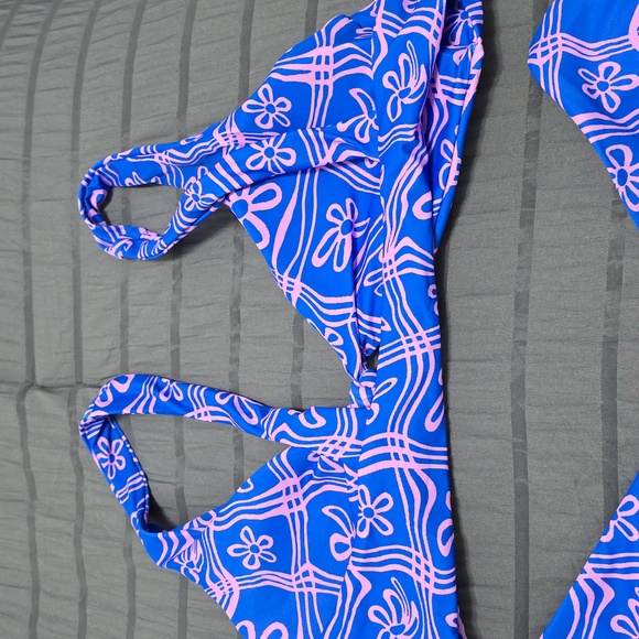 Blue and Pink Floral Bikini Set Sz Lg - Picture 4 of 5